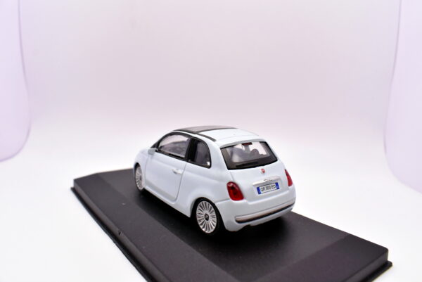 Modellino auto scala 1:43 Fiat Nuova 500 diecast modellismo statico - immagine 4