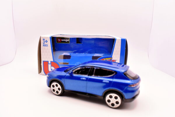 Modellino auto scala 1:43 Burago Alfa Romeo Tonale diecast modellismo statico - immagine 2