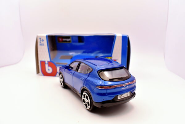 Modellino auto scala 1:43 Burago Alfa Romeo Tonale diecast modellismo statico - immagine 3