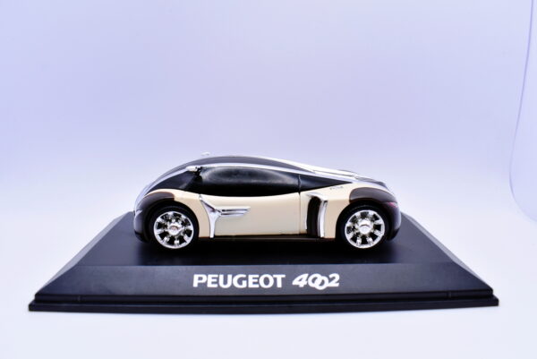 Modellino auto scala 1:43 Peugeot 402 Norev diecast modellismo statico