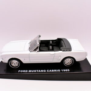 Modellino auto scala 1:43 Ford Mustang Cabrio diecast modellismo statico