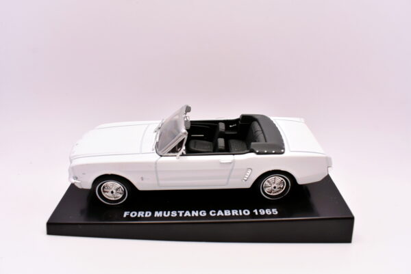Modellino auto scala 1:43 Ford Mustang Cabrio diecast modellismo statico
