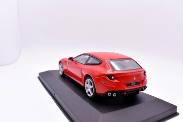Modellino auto scala 1:43 Ferrari FF Hotwheels diecast modellismo da collezione - immagine 4