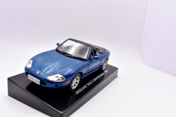 Modellino auto scala 1:43 Jaguar XK8 Convertible diecast modellismo statico - immagine 3