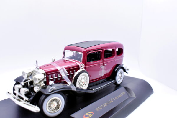 Modellino auto Cadillac 4 dr hard Top scala 1:32 diecast modellismo collezione epoca solido