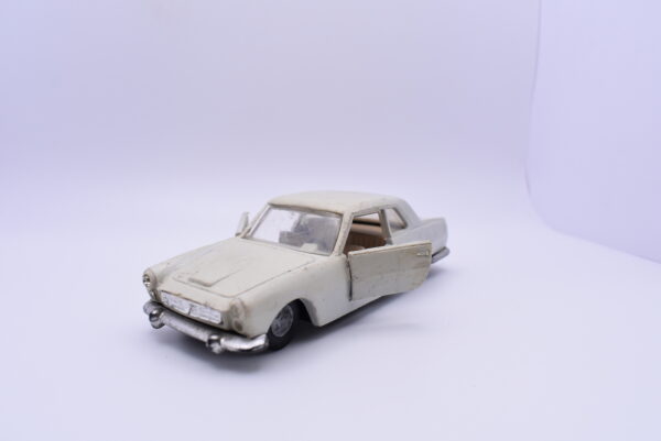 Modellino auto scala 1:41 lancia Flaminia coupe polytoys diecast modellismo statico