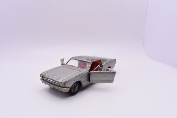 Modellino auto scala 1:43 ford mustang fastback 2+2 corgi toys diecast modellismo statico