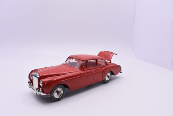 Modellino auto scala 1:43 Bentley Continental sports saloon corgi toys diecast modellismo statico