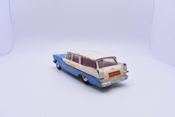Modellino auto scala 1:43 plymouth sports suburban corgi toys diecast modellismo statico - immagine 4