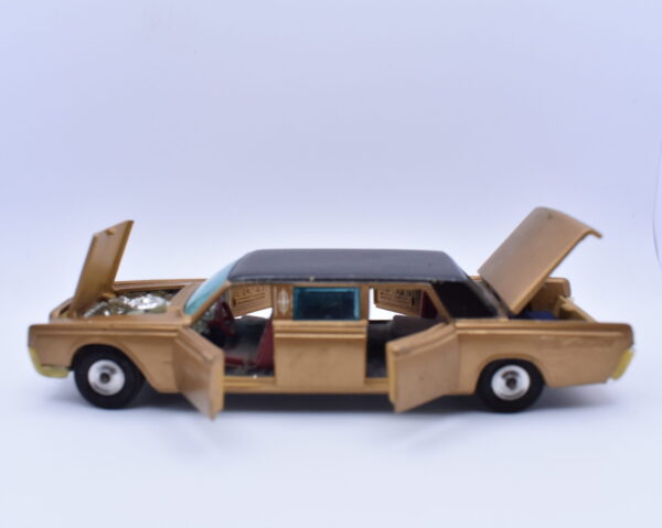 Modellino auto scala 1:43 Lincoln Continental corgi toys diecast modellismo statico usati