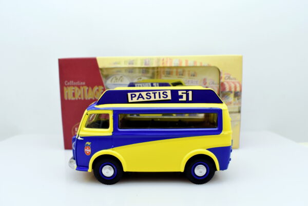 Modellino Camion scala 1:43 peugeot D3A Pernod ET FILS Corgi diecast modellismo da collezione - immagine 3
