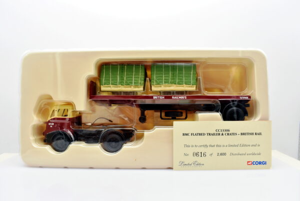 Modellino Camion scala 1:50 BMC flatbed trailer & Crates british rail Corgi diecast modellismo da collezione - immagine 6