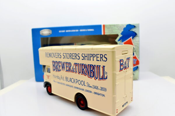 Modellino Camion scala 1:50 Austin luton van brewer & turnbull Corgi diecast modellismo da collezione - immagine 5