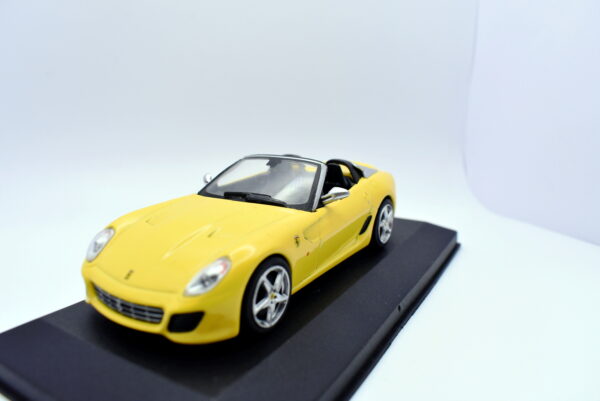 Modellino auto scala 1:43 Ferrari SA Aperta IXO diecast modellismo da collezione - immagine 3