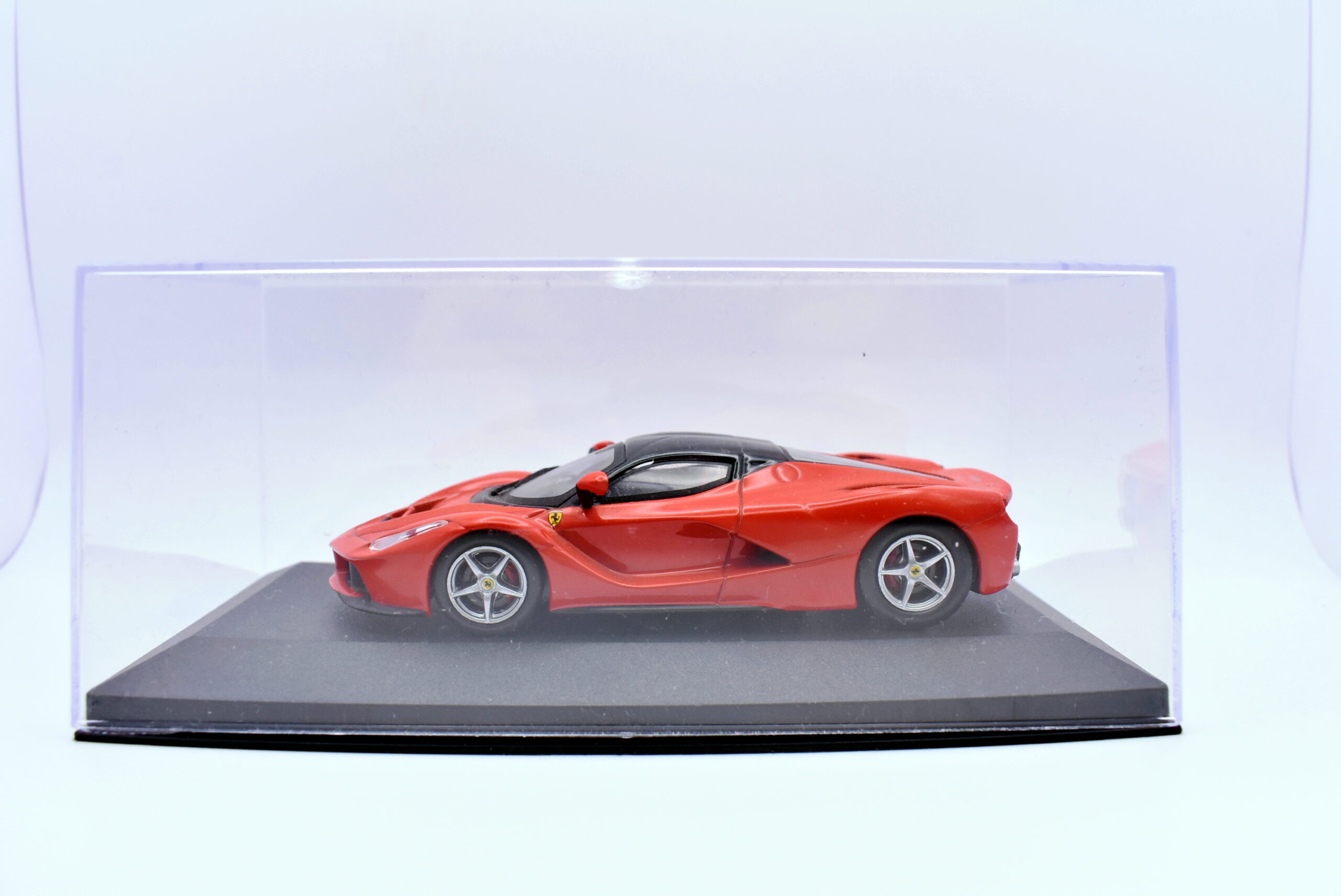 Modellino auto scala 1:43 Ferrari La ferrari IXO diecast modellismo da collezione - immagine 2