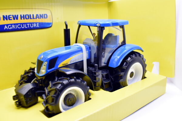 modellino trattore scala 1:32 New Holland Agricolture Burago modellismo diecast - immagine 3