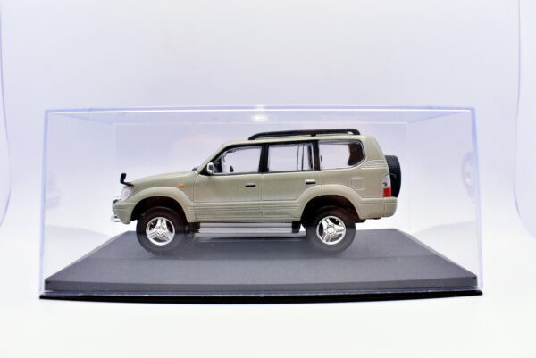 Modellino auto scala 1:43 Toyota Land Cruiser diecast modellismo statico - immagine 4