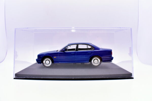 Modellino auto scala 1:43 BMW M5 diecast modellismo statico - immagine 2