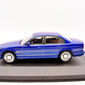 Modellino auto scala 1:43 BMW M5 diecast modellismo statico