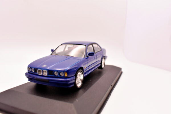 Modellino auto scala 1:43 BMW M5 diecast modellismo statico - immagine 3