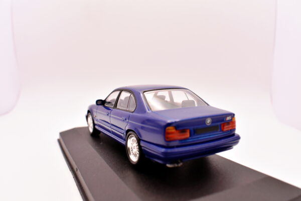 Modellino auto scala 1:43 BMW M5 diecast modellismo statico - immagine 4