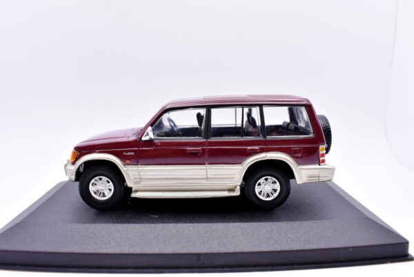 Modellino auto scala 1:43 Mitsubishi Pajero diecast modellismo statico