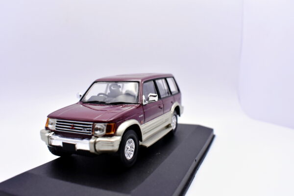 Modellino auto scala 1:43 Mitsubishi Pajero diecast modellismo statico - immagine 4