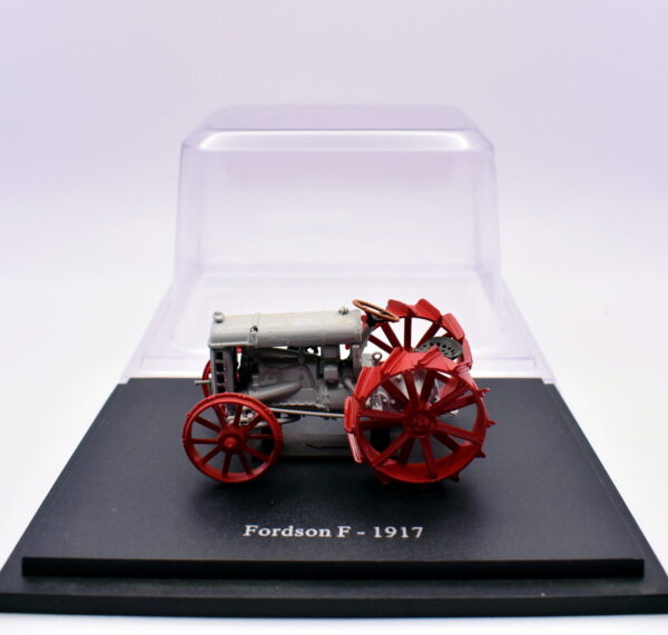 modellino trattore scala 1:43 Fordson F diecast edicola da collezione modellismo