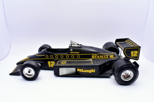 Modellini auto FORMULA 1 scala 1:24 Lotus 97 T 12 Burago - immagine 2