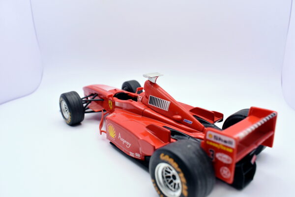 Modellini auto FORMULA 1 scala 1:24 Ferrari F300 Burago - immagine 4