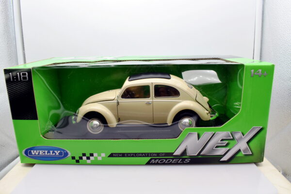 Modellino auto scala 1:18 Vw Beetle kafer modellismo da collezione - immagine 4