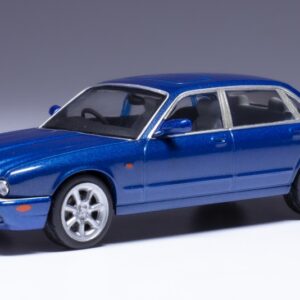 Modellino auto scala 1:43 Ixo JAGUAR XJ8 X308 1998 BLUE diecast modellismo statico