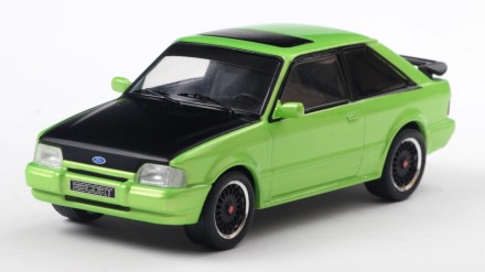 Modellino auto scala 1:43 FORD ESCORT MK IV XR3 1990 diecast modellismo statico