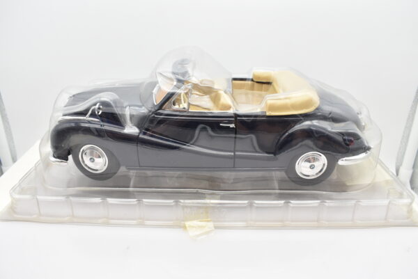 Modellino auto scala 1:18 BMW 502 diecast modellismo da collezione - immagine 4