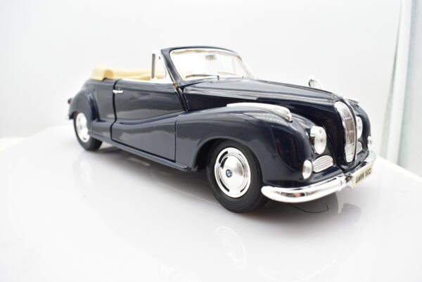 Modellino auto scala 1:18 BMW 502 diecast modellismo da collezione - immagine 8