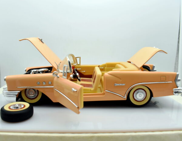 Modellino auto scala 1:18 Buick century diecast modellismo da collezione