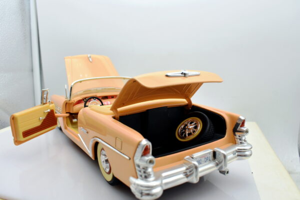 Modellino auto scala 1:18 Buick century diecast modellismo da collezione - immagine 4
