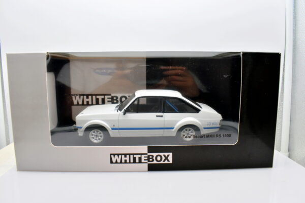 modellino auto ford escort MKIII scala 1:24 collezione modellismo - immagine 2