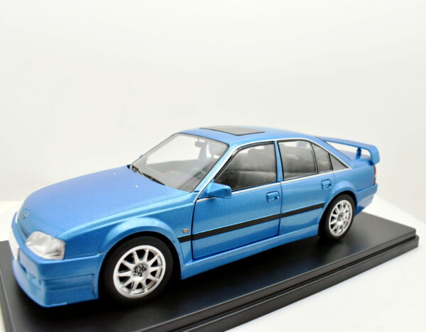 modellino auto opel mega Evolution 500 scala 1:24 collezione modellismo