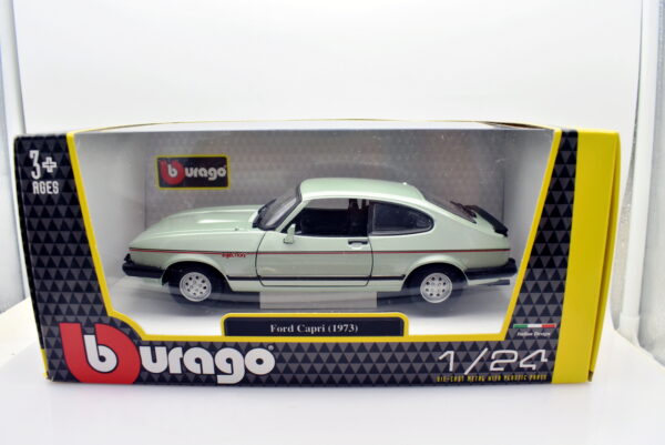 Modellino auto scala 1:24 Ford capri Burago diecast modellismo da collezione - immagine 2