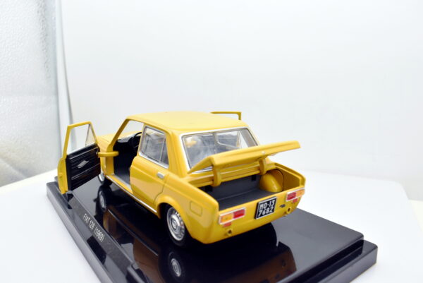 FIAT 128 modellini auto scala 1:24 quattroruote collection diecast edicola epoca - immagine 4