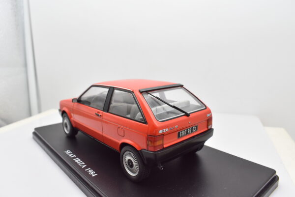 Modellino auto SEAT IBIZA scala 1:24 diecast modellismo da collezione - immagine 3