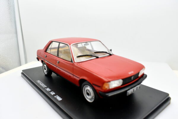 Modellino auto scala 1:24 Peugeot 305 SR diecast collezione modellismo - immagine 2
