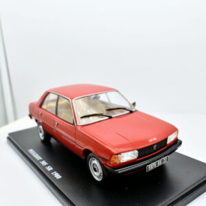 Modellino auto scala 1:24 Peugeot 305 SR diecast collezione modellismo