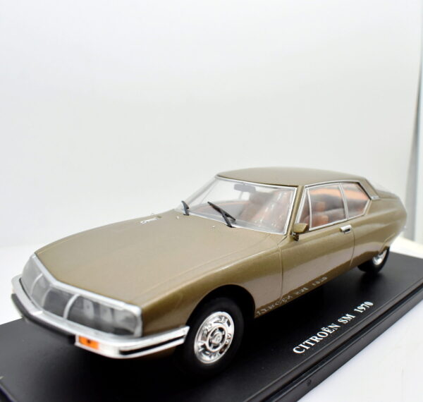 Modellino auto scala 1:24 citroen SM diecast collezione modellismo