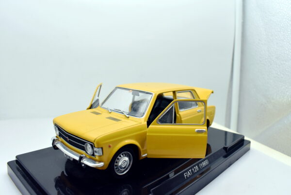 FIAT 128 modellini auto scala 1:24 quattroruote collection diecast edicola epoca - immagine 3