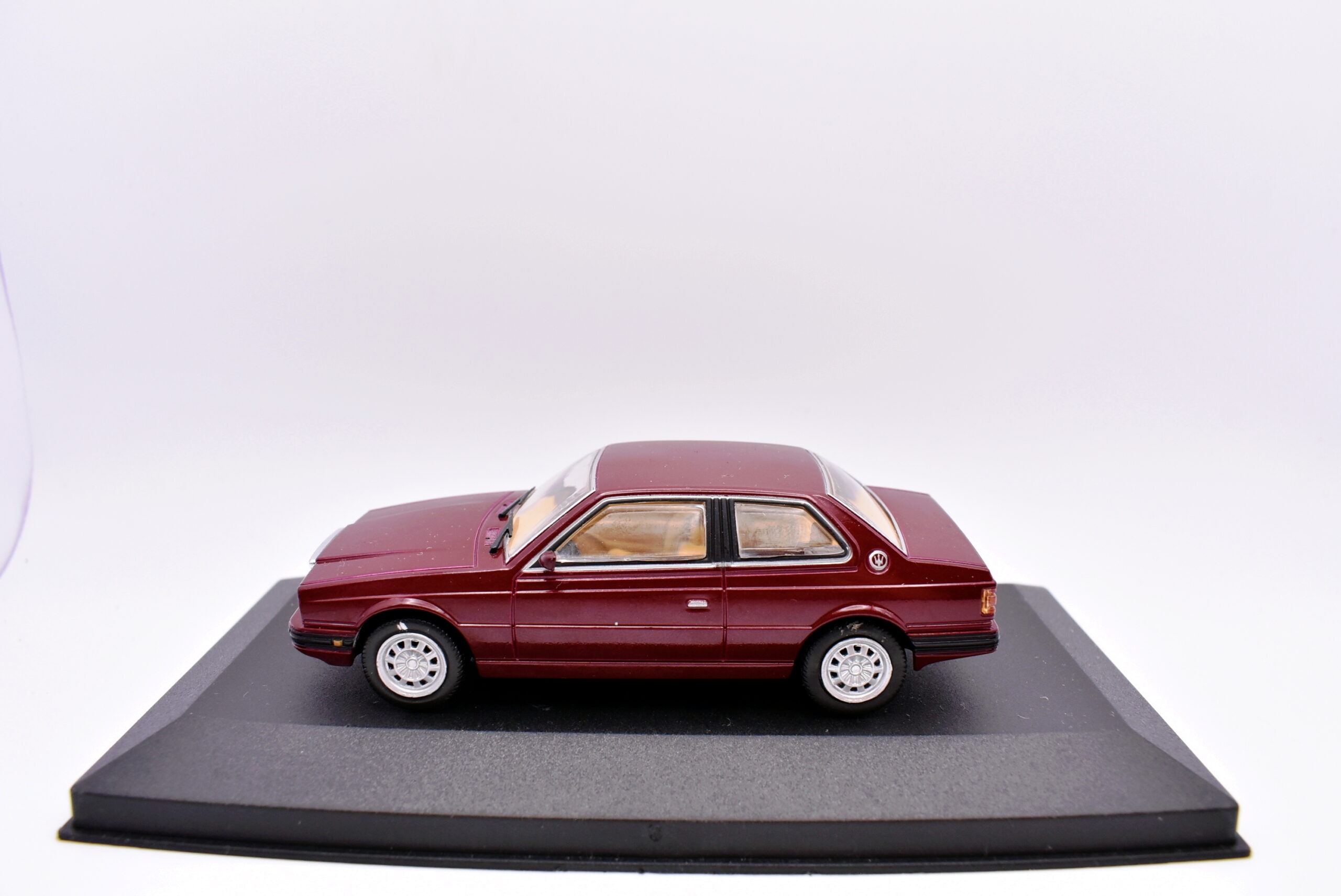 Modellino auto scala 1:43 Maserati biturbo PRC modellismo statico da collezione diecast - immagine 2