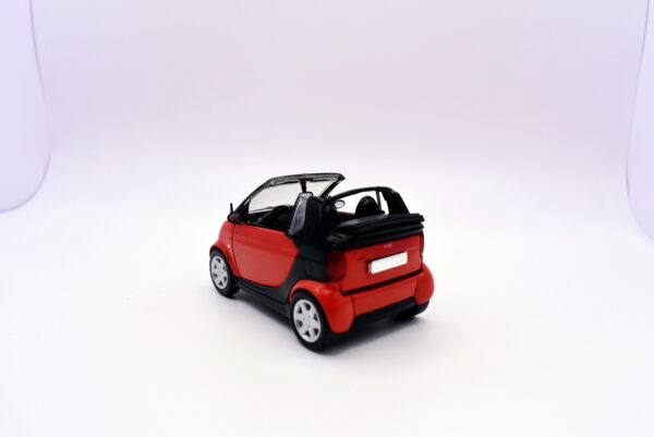 Modellino auto scala 1:43 Smart cabrio modellismo statico da collezione diecast - immagine 4