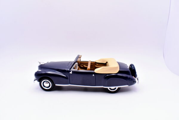 Modellino auto scala 1:43 Lincoln continental modellismo statico da collezione diecast - immagine 2