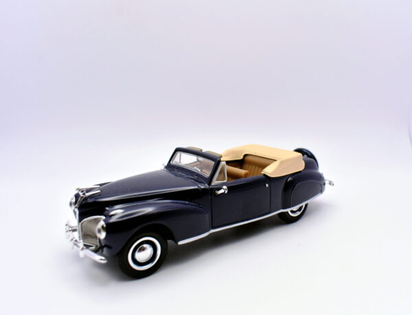 Modellino auto scala 1:43 Lincoln continental modellismo statico da collezione diecast